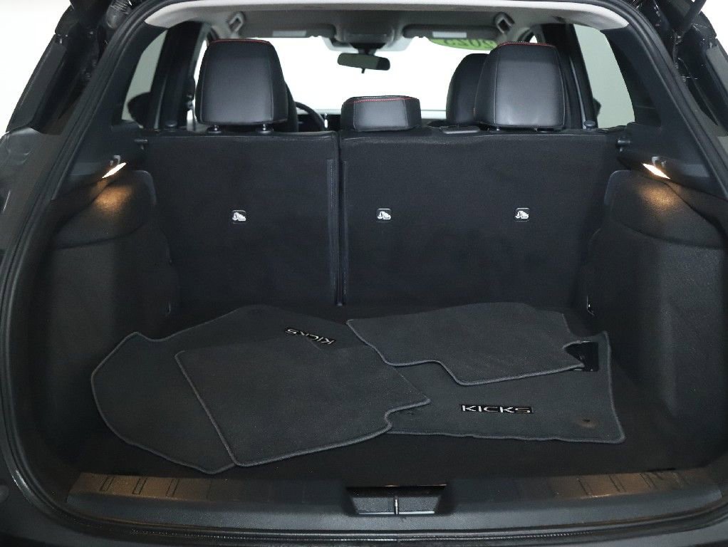 Certified 2025 Nissan Kicks SR image 32