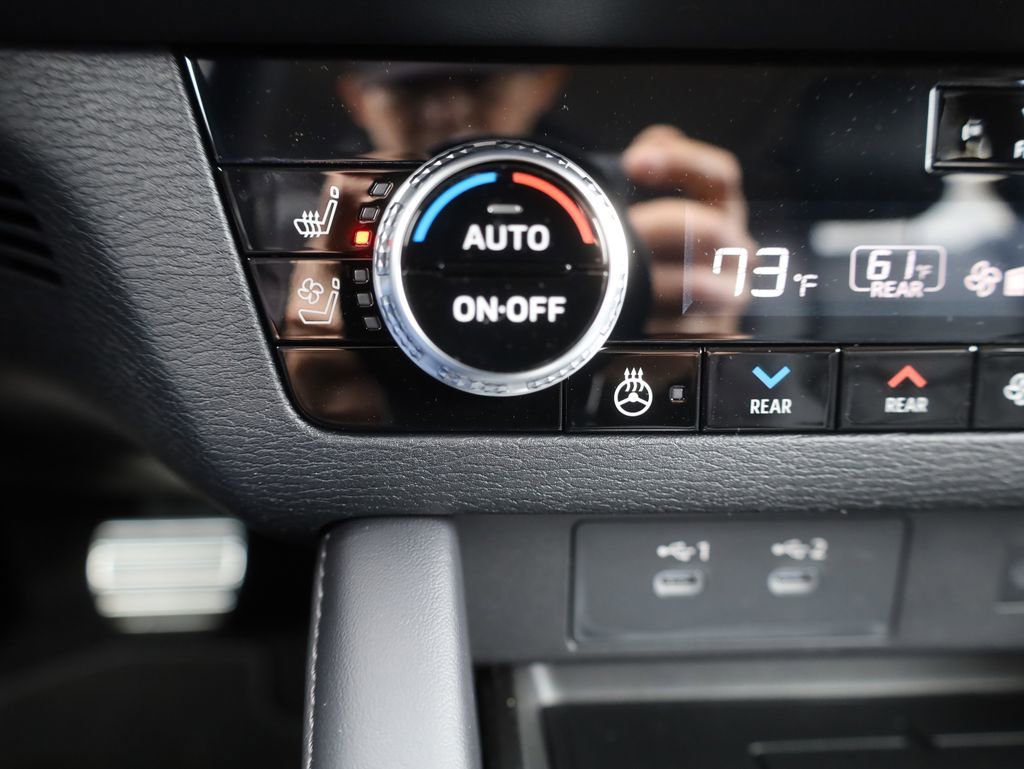 New 2025 Mitsubishi Outlander SEL image 49