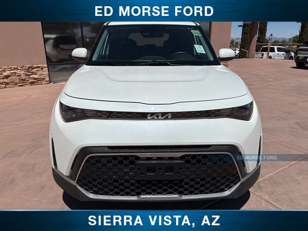 Certified 2025 Kia Soul LX FWD image 11