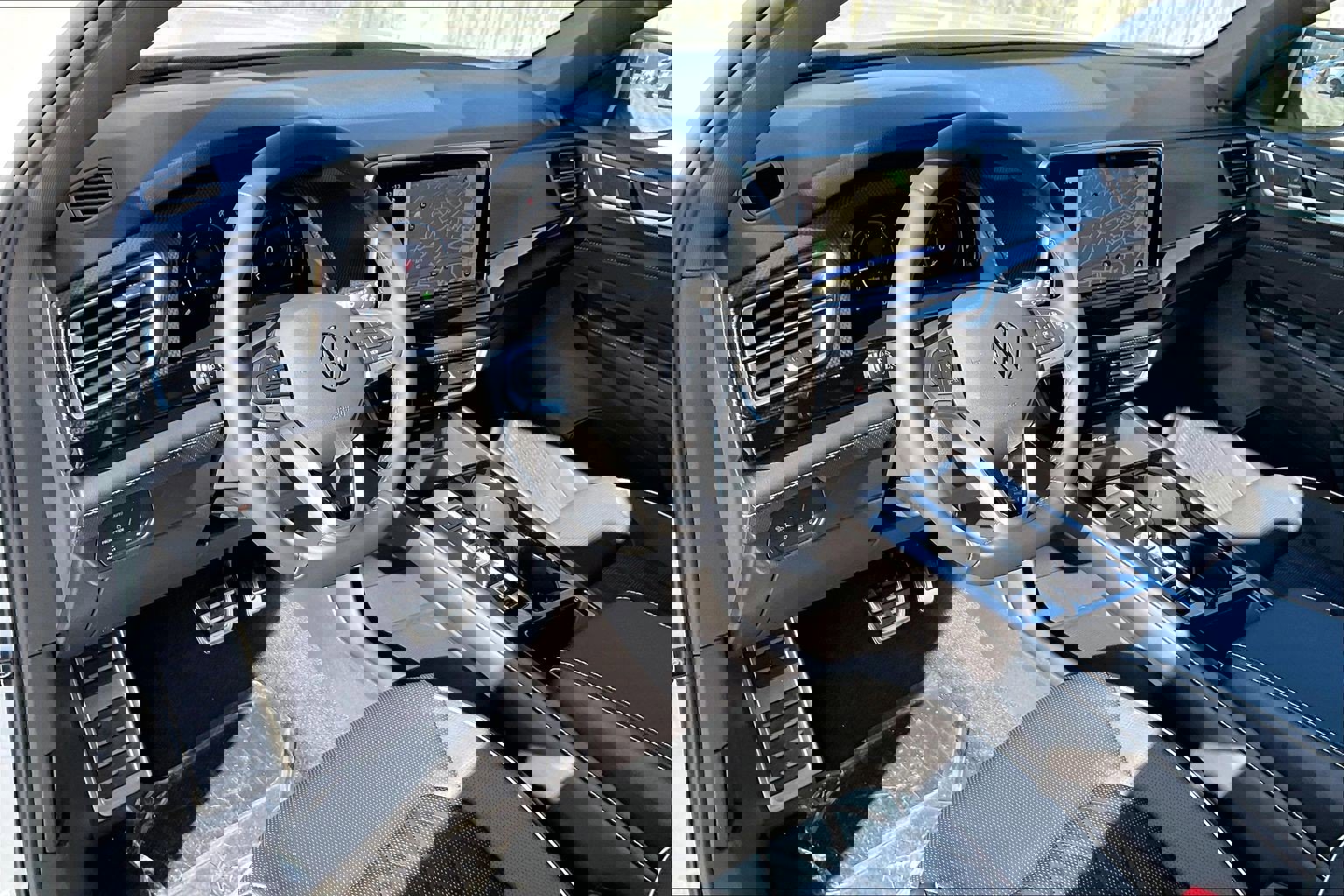 New 2026 Volkswagen Atlas Cross Sport SEL Premium R-Line image 6