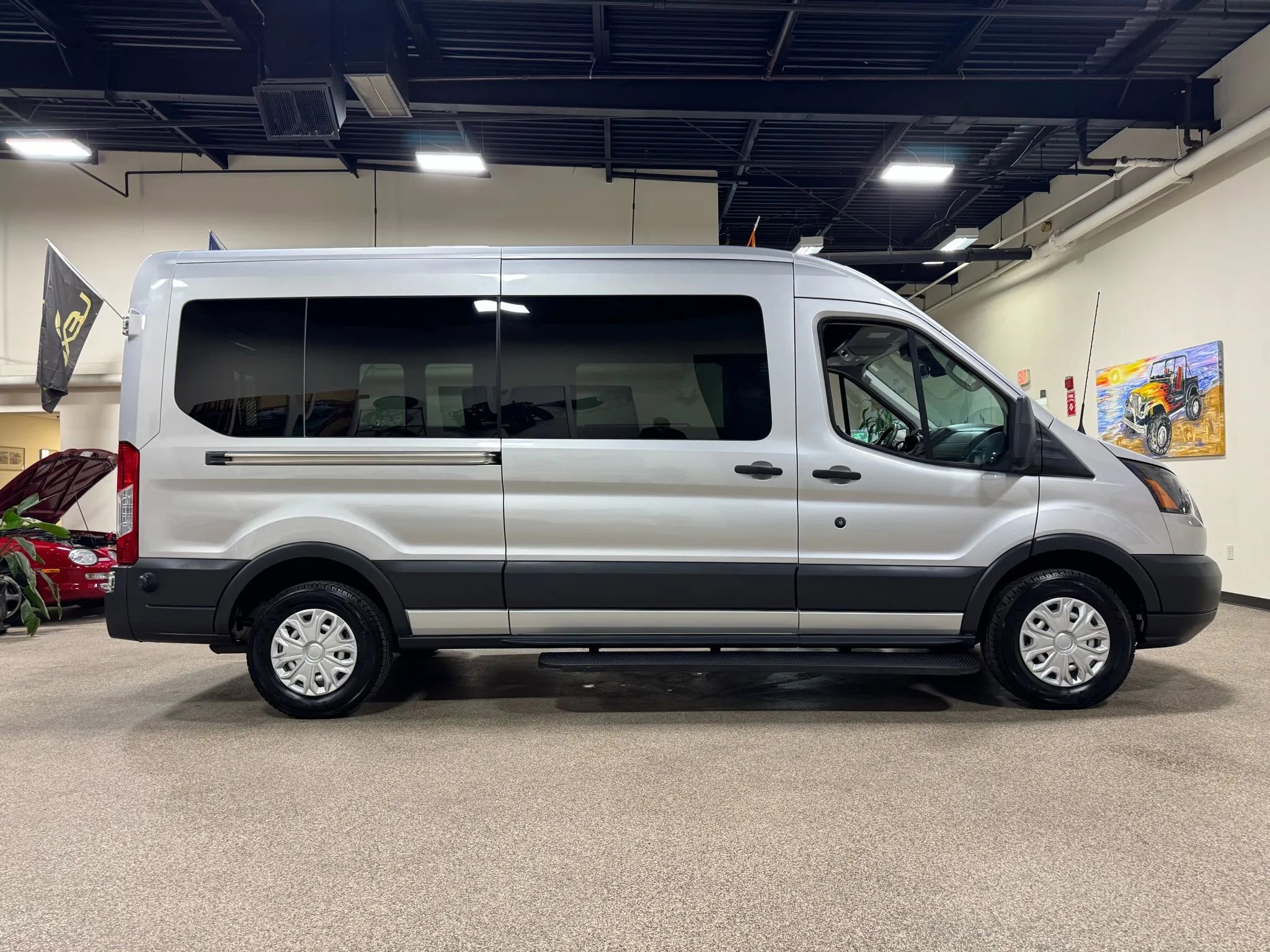 Used 2018 Ford Transit 250 148 Medium Roof image 5
