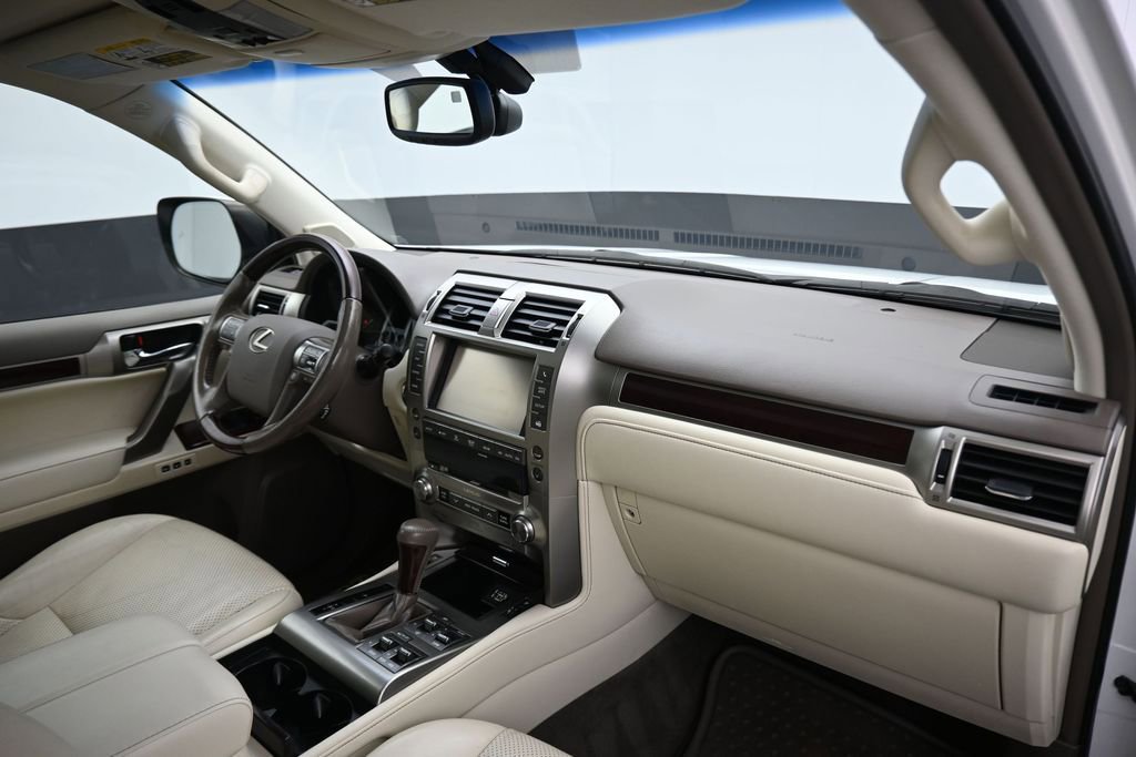 Used 2018 Lexus GX 460 Luxury AWD/4WD image 47