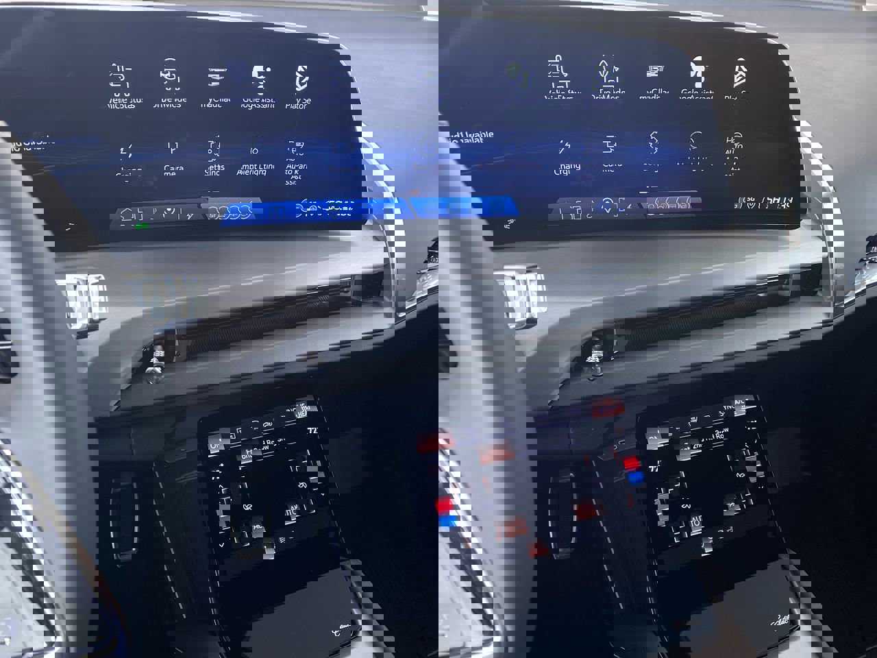 New 2026 Cadillac Vistiq Platinum image 5