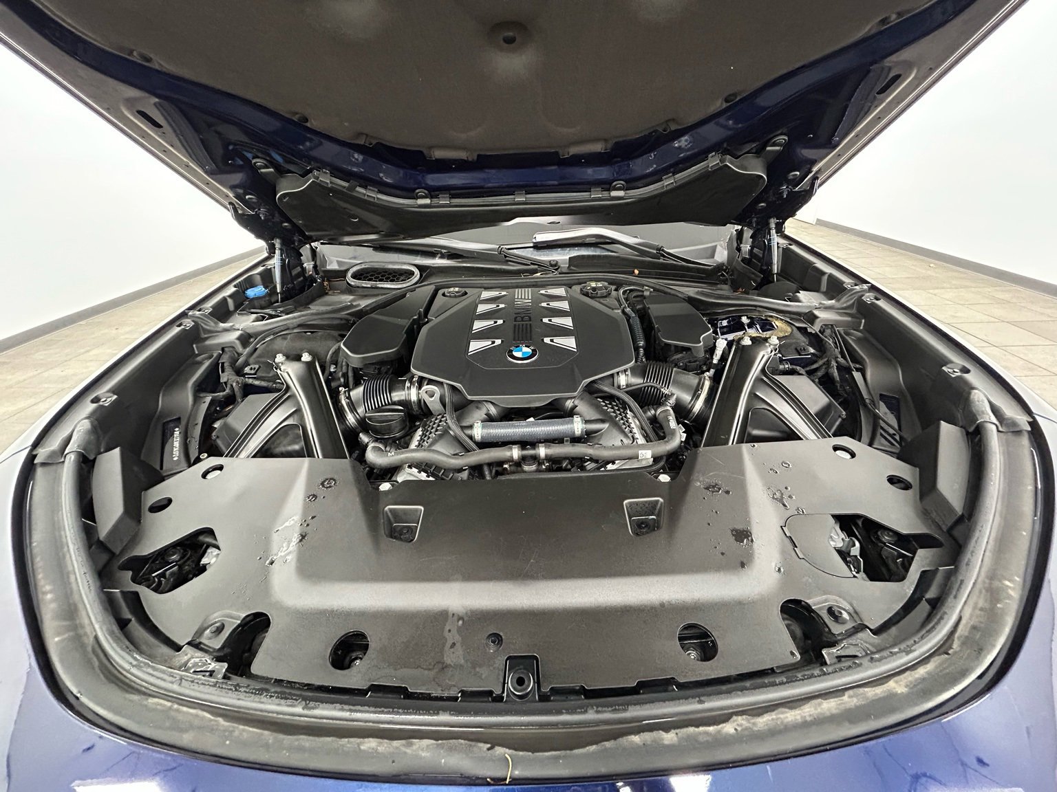 Used 2023 BMW 760i xDrive image 42