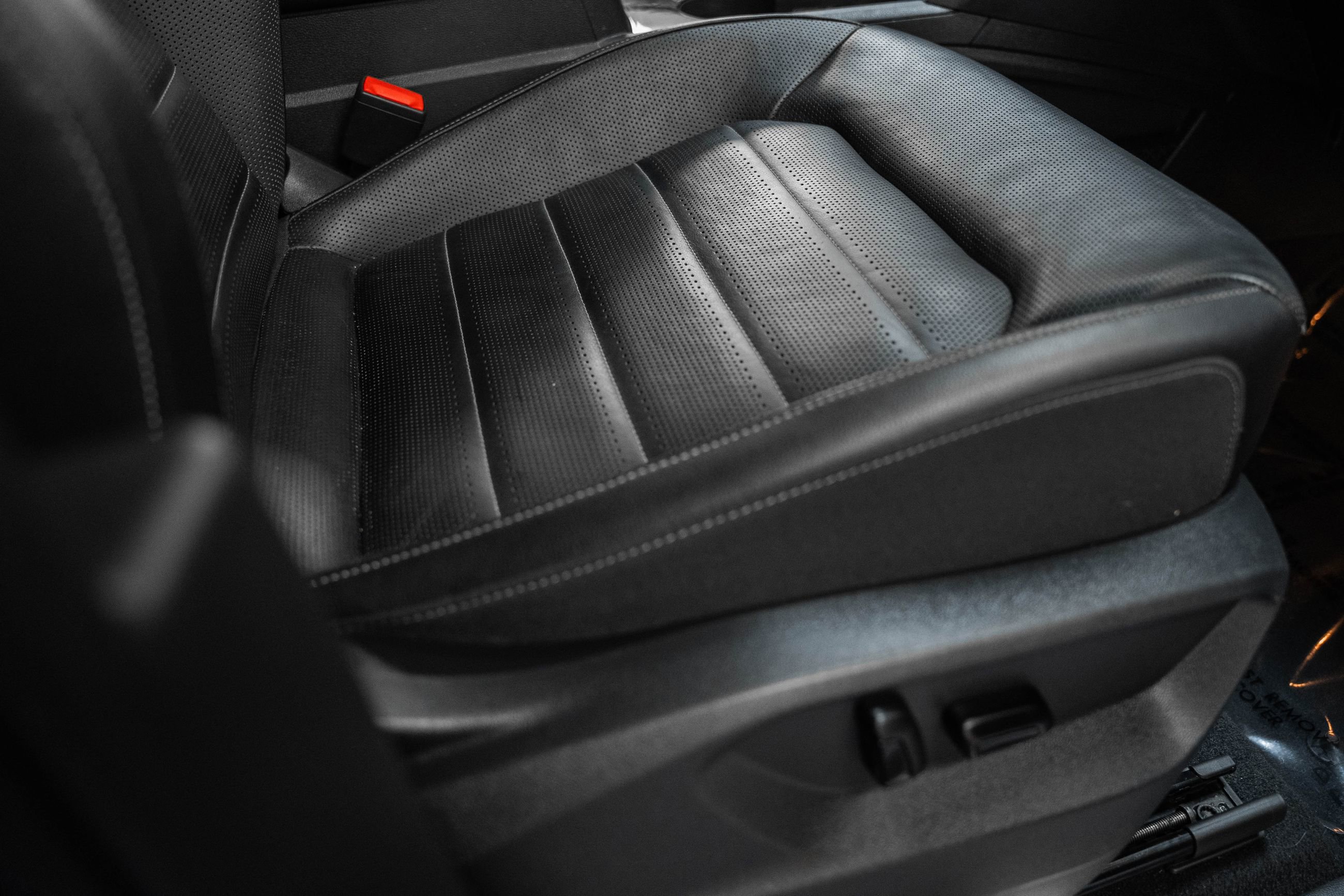 Used 2019 Volkswagen Atlas SEL Premium image 44