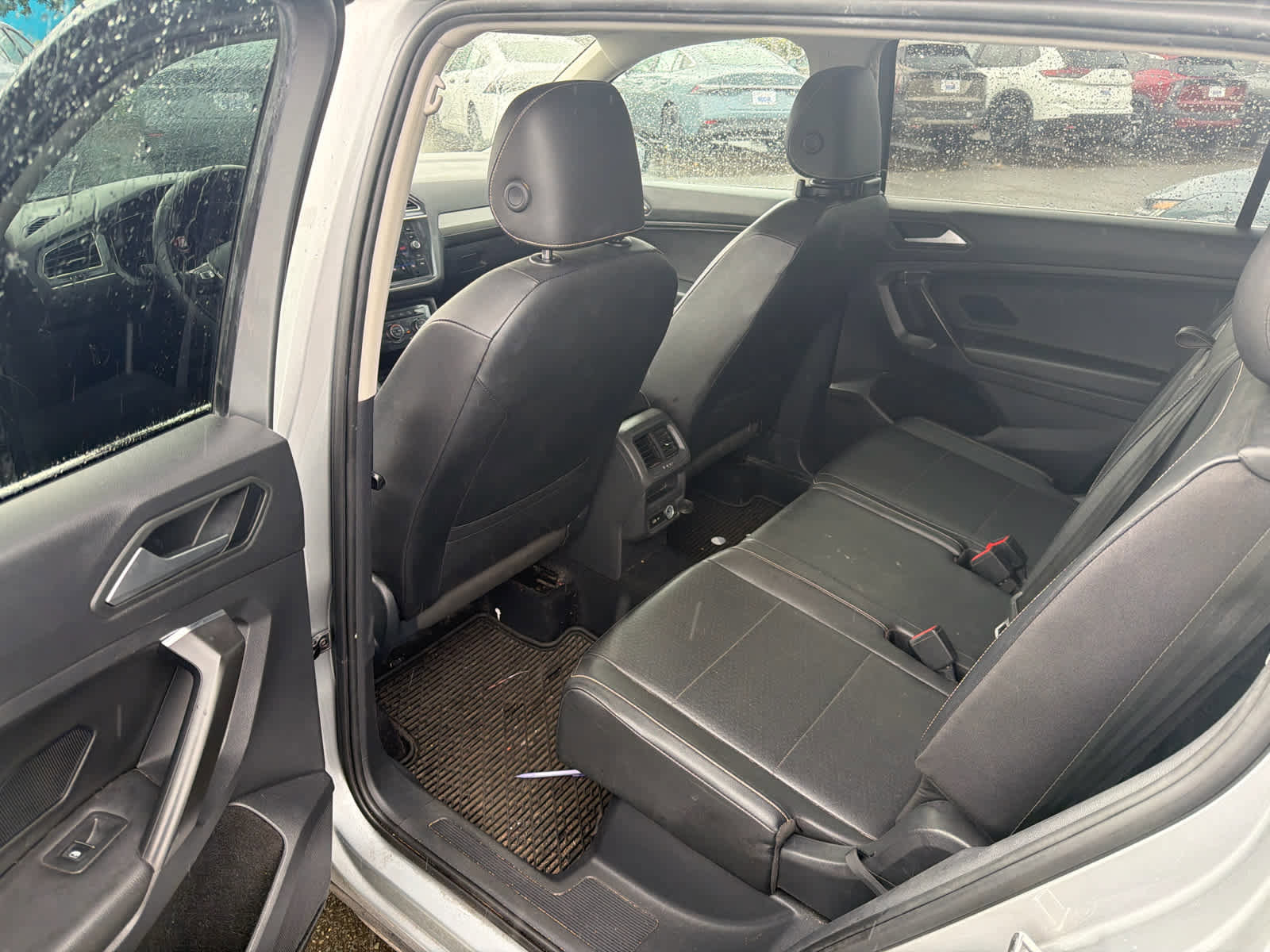 Used 2021 Volkswagen Tiguan SEL image 9