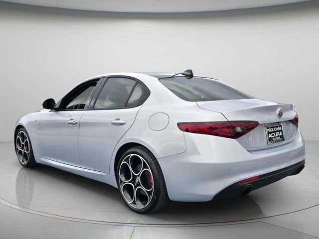 Used 2023 Alfa Romeo Giulia Ti w/ Active Assist Plus Package RWD image 7