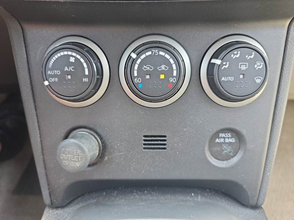 Used 2013 Nissan Rogue SL FWD image 25