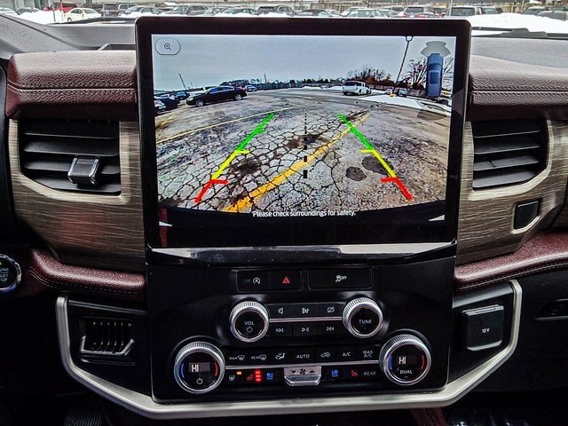 Used 2023 Ford Expedition Limited image 22