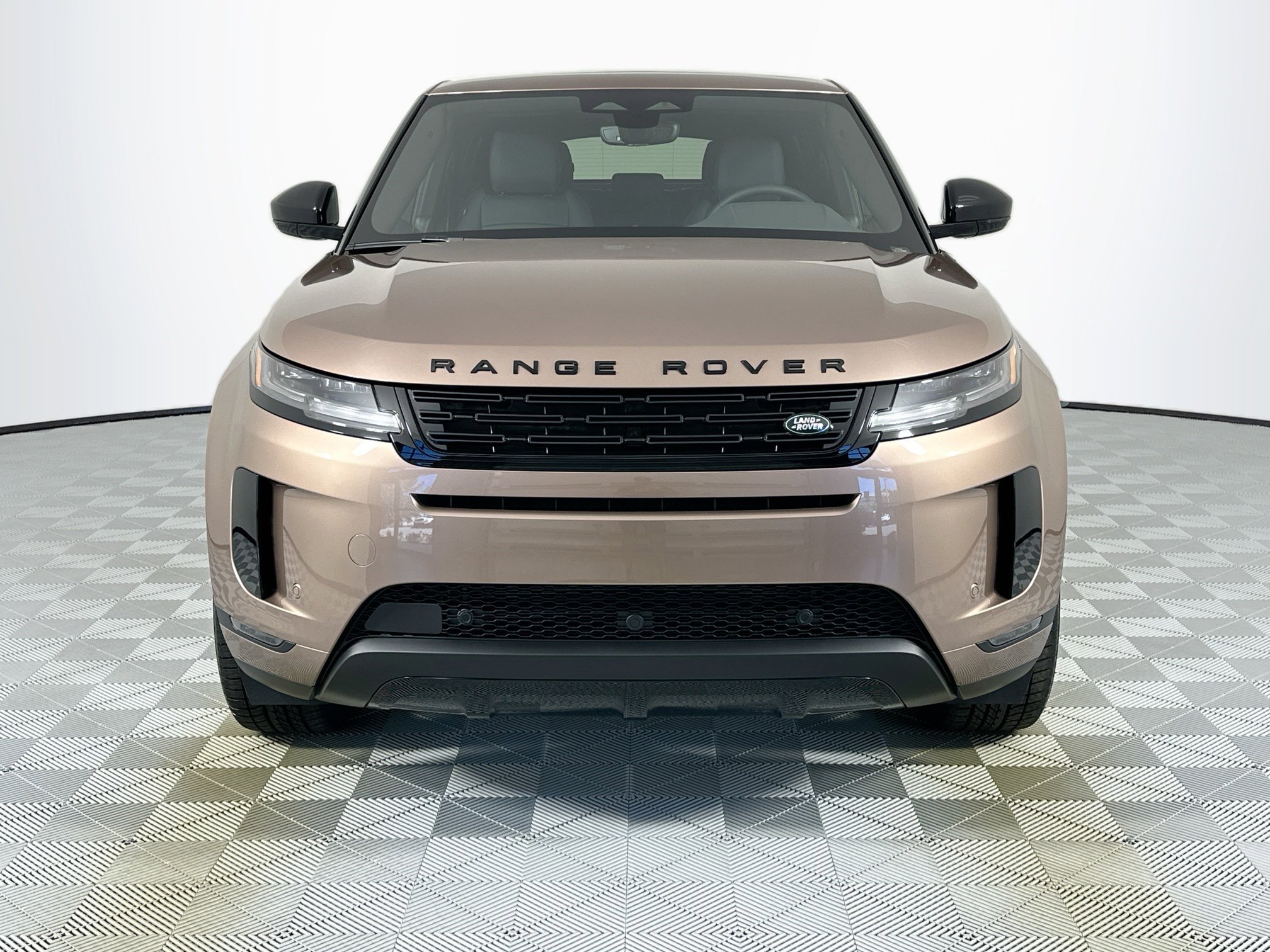 Used 2026 Land Rover Range Rover Evoque S image 2