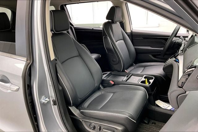 Certified 2026 Honda Odyssey Touring image 7