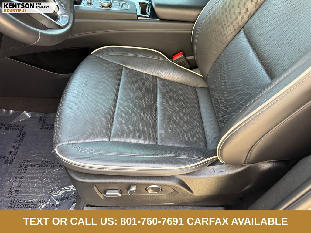 Used 2024 Cadillac Escalade Sport w/ LPO, ONYX Package AWD/4WD image 32