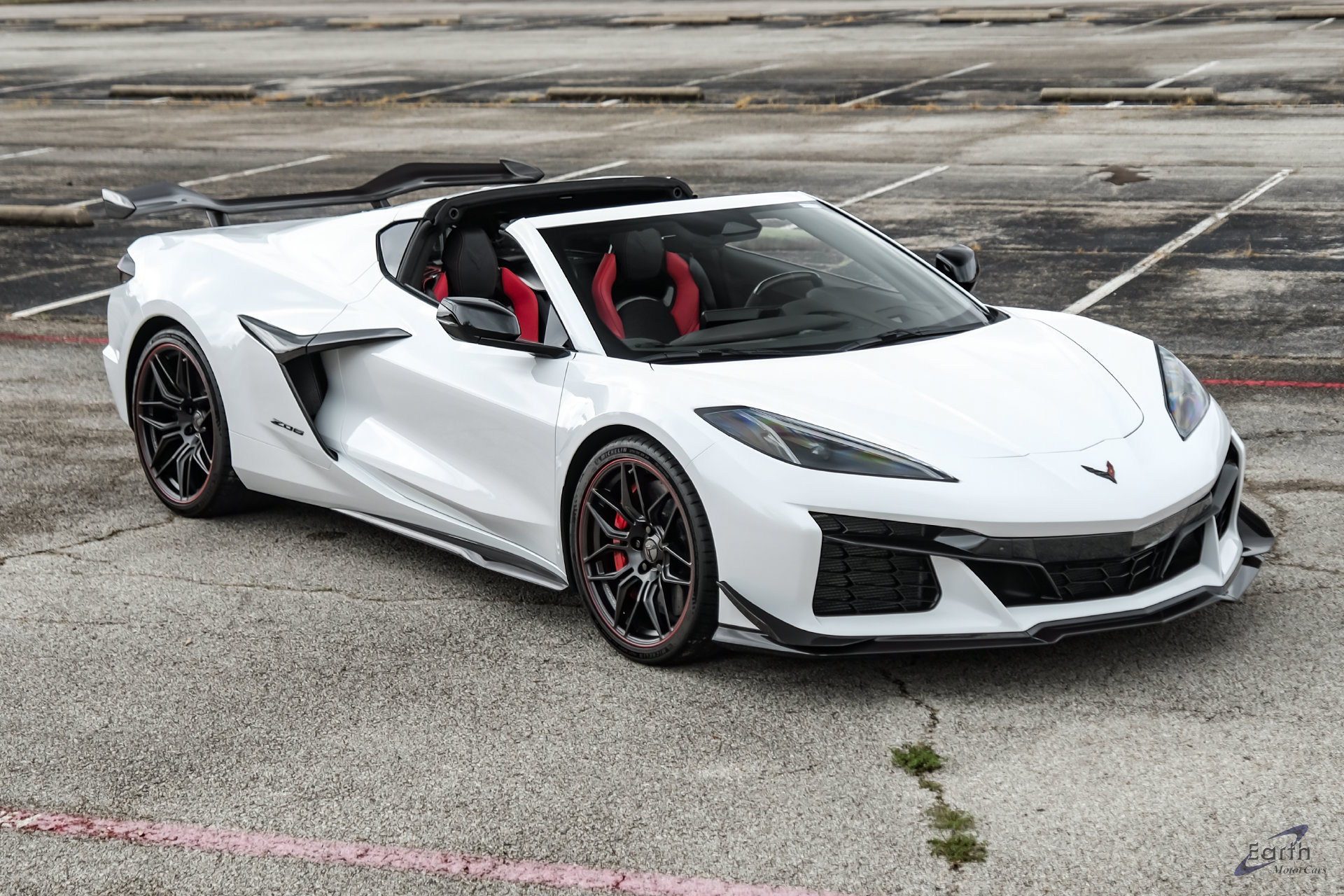 Used 2024 Chevrolet Corvette Z06 w/ Z07 Performance Package RWD image 34