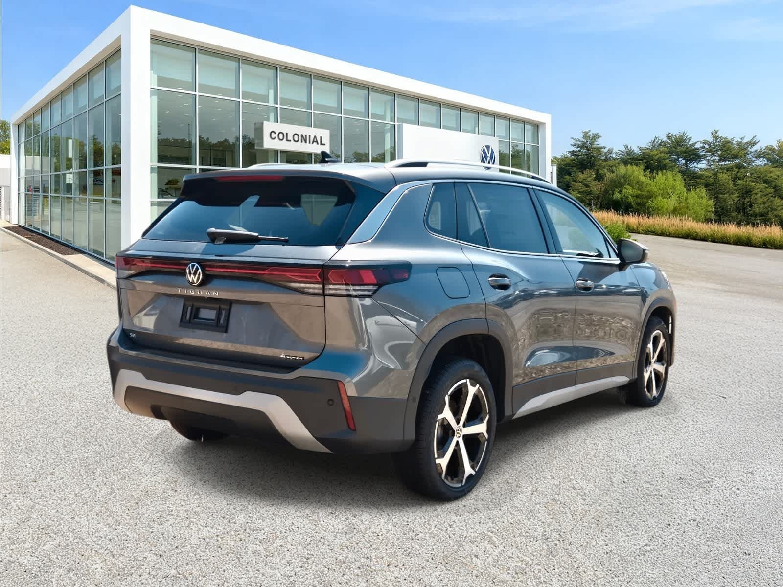 New 2026 Volkswagen Tiguan SE AWD/4WD image 8