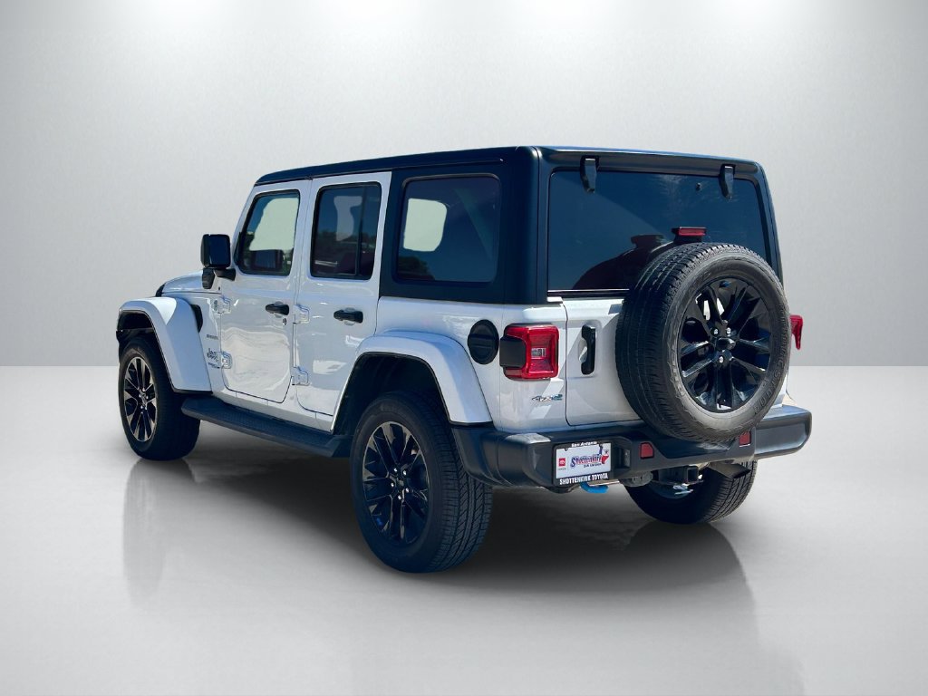 Used 2022 Jeep Wrangler Unlimited Sahara AWD/4WD image 7