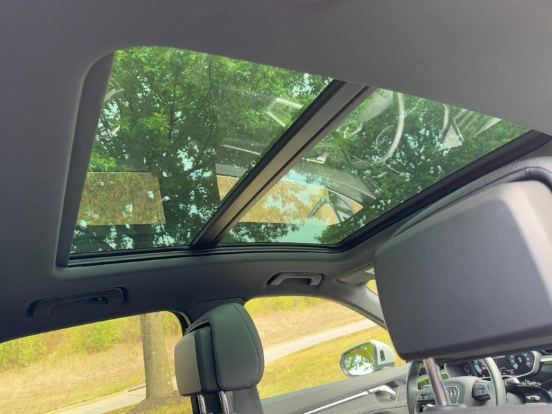 Used 2024 Audi Q3 2.0T Premium Plus w/ Premium Plus Package image 11