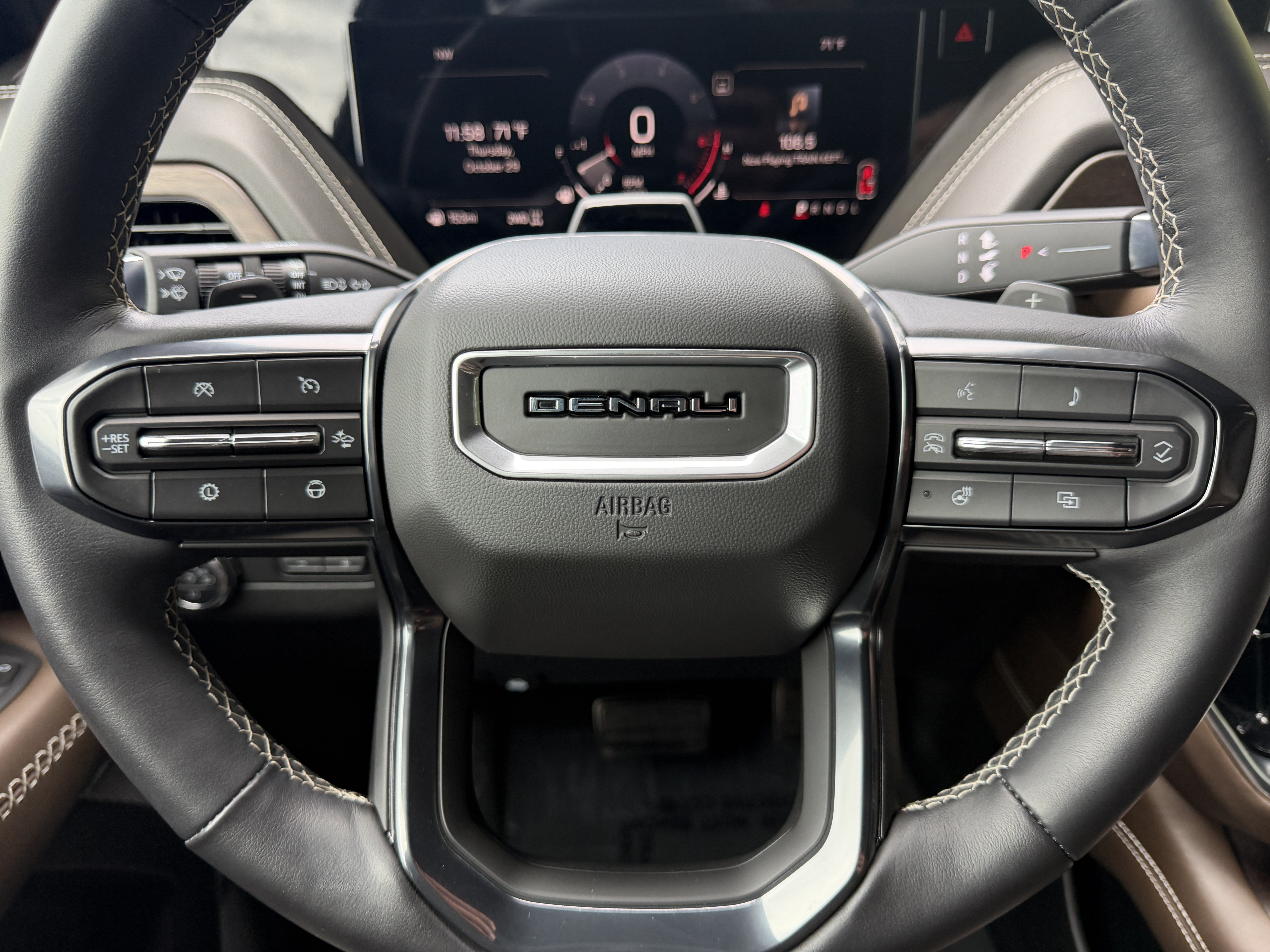 Used 2025 GMC Yukon Denali Ultimate AWD/4WD image 43