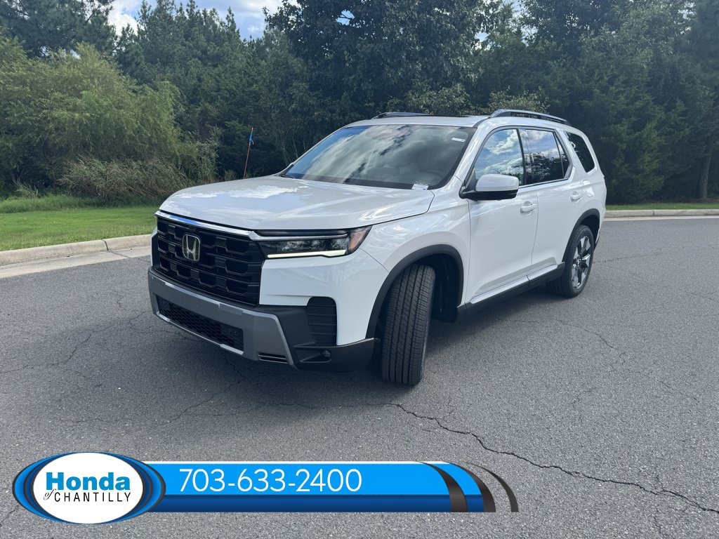 New 2026 Honda Pilot Touring image 3