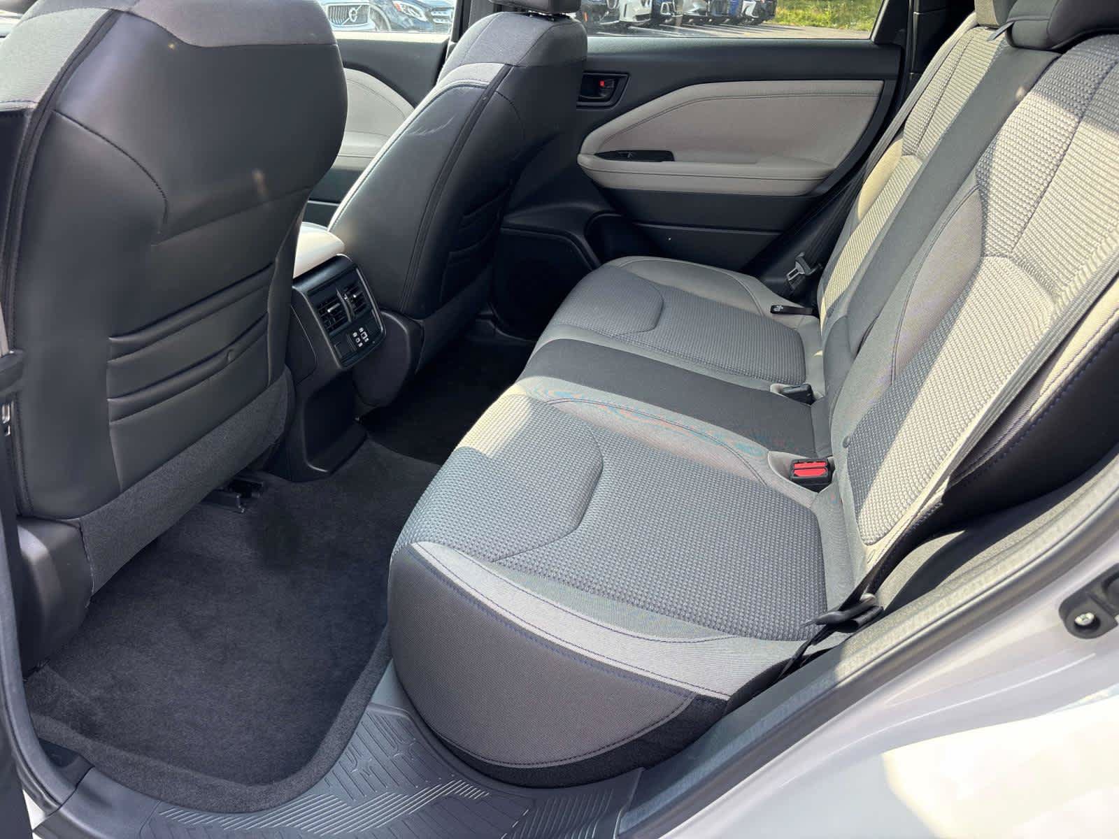 Used 2026 Subaru Forester Premium AWD/4WD image 12