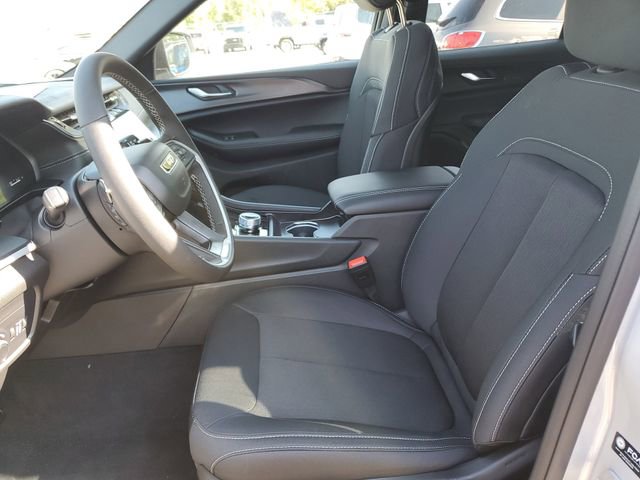 New 2025 Jeep Grand Cherokee Laredo X w/ Luxury Tech Group I image 17