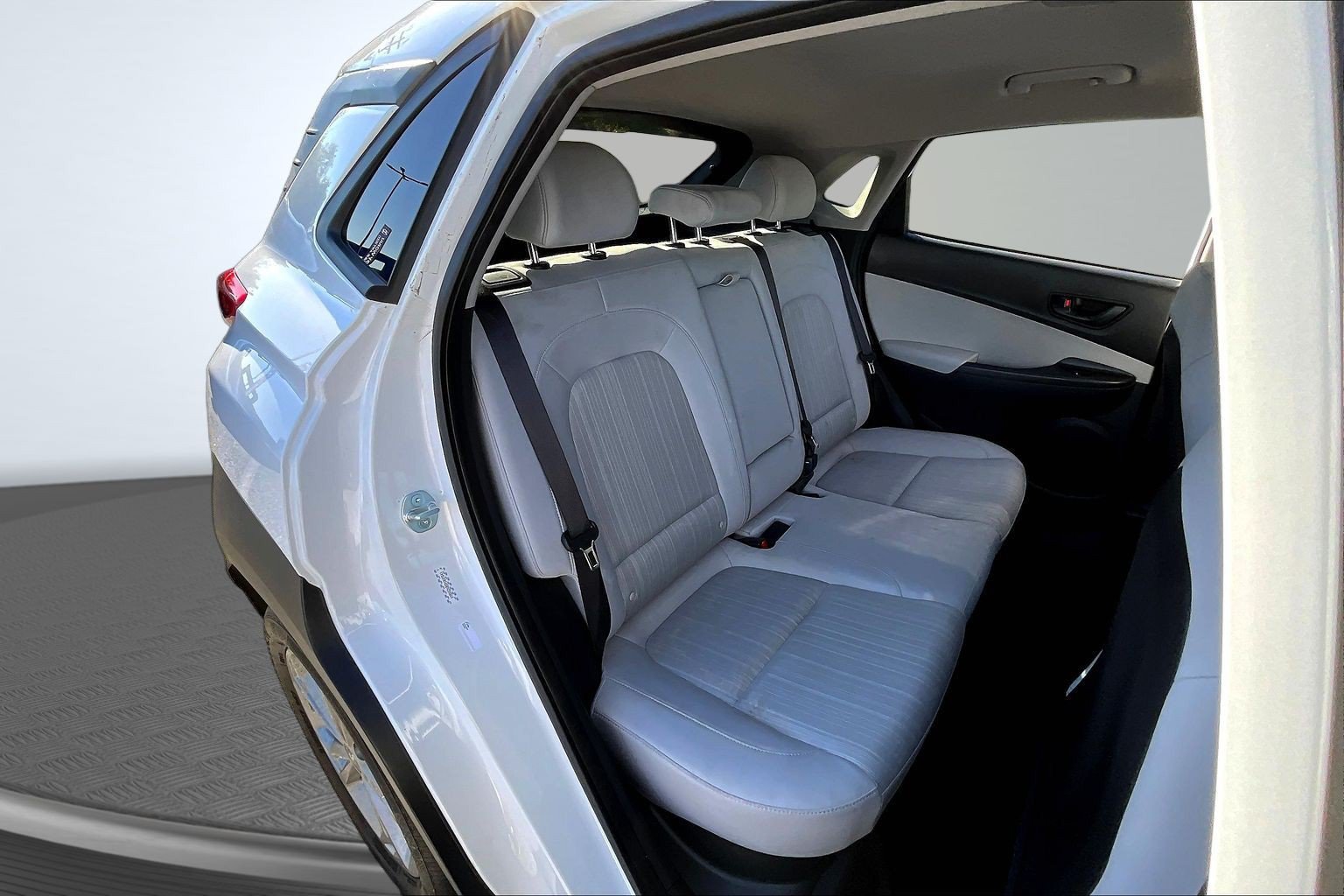 Used 2023 Hyundai Kona SEL FWD image 20