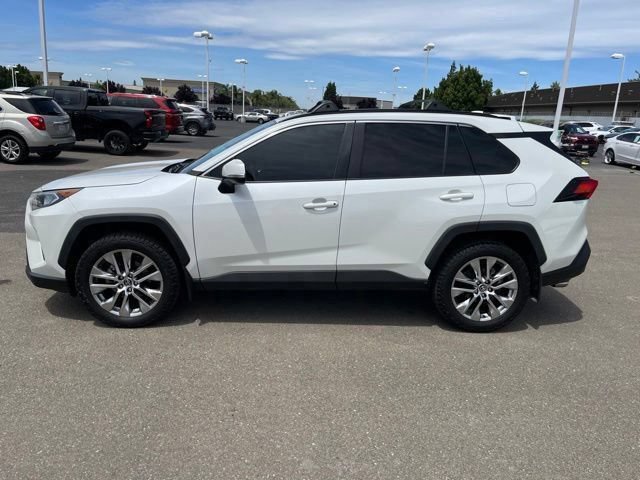 Used 2021 Toyota RAV4 XLE Premium FWD image 8