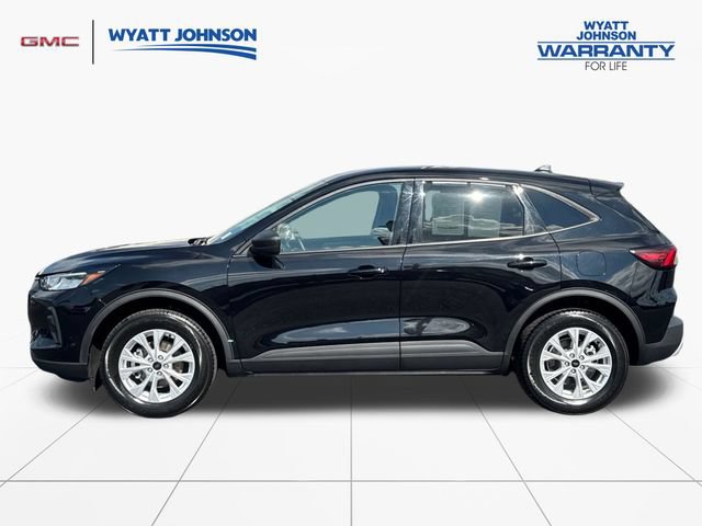 Used 2025 Ford Escape Active AWD/4WD image 2