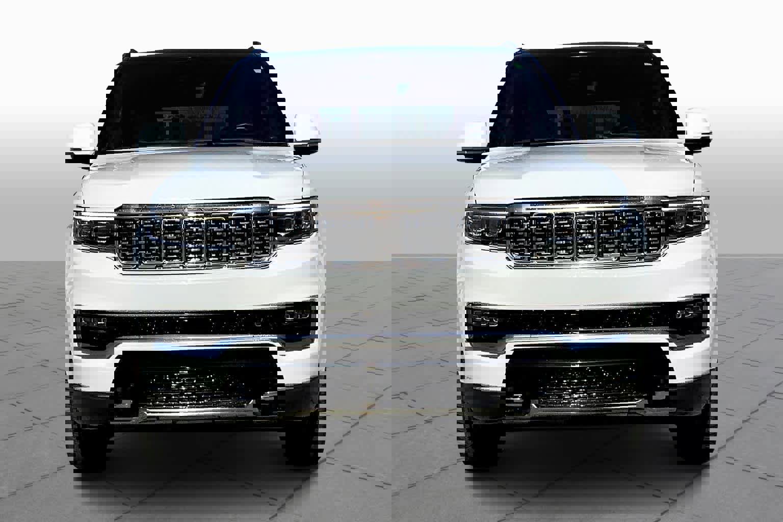 Used 2022 Jeep Grand Wagoneer Series III w/ HD Trailer Tow Package image 3