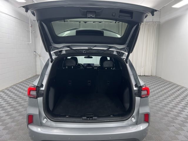 Used 2023 Ford Escape ST-Line w/ Tech Pack #1 image 8