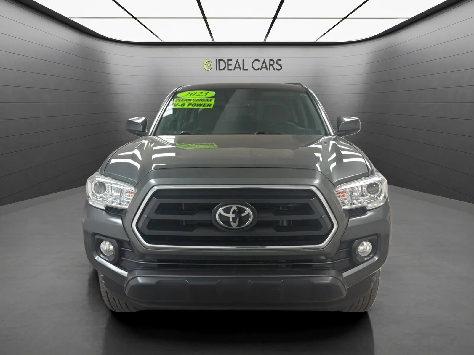 Used 2023 Toyota Tacoma SR5 RWD image 2