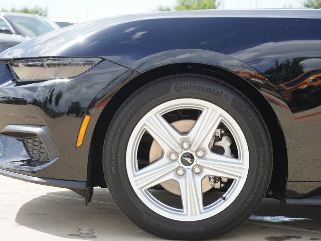 Used 2026 Ford Mustang Premium RWD image 8