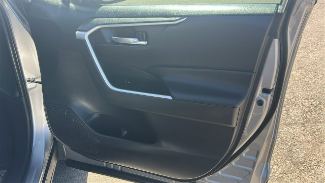 Used 2020 Toyota RAV4 XLE w/ All Weather Liner Package AWD/4WD image 10