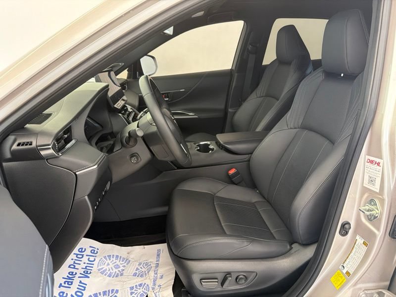 Used 2023 Toyota Venza Limited AWD/4WD image 23