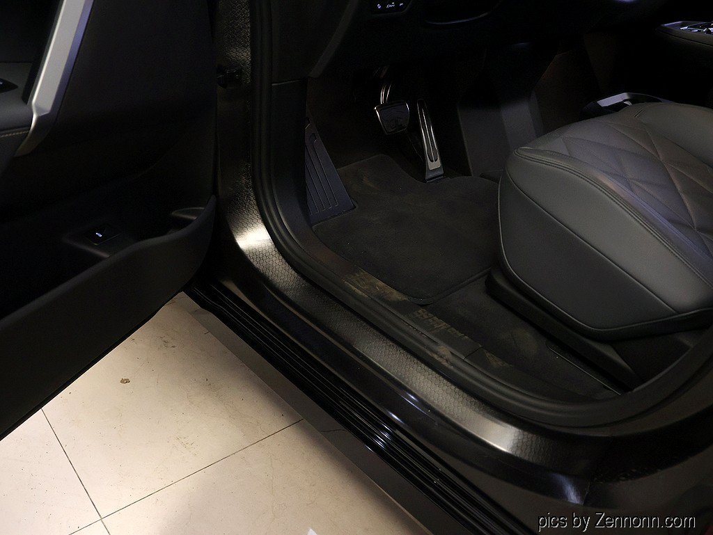 Certified 2026 BMW iX xDrive60 AWD/4WD image 30