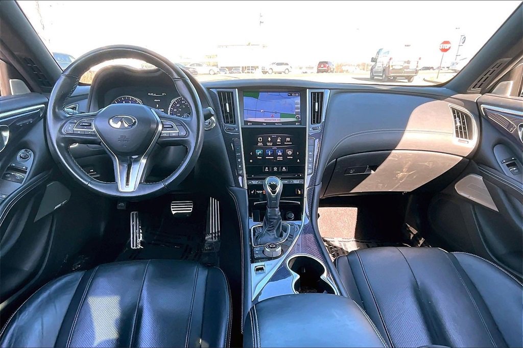 Used 2017 INFINITI Q60 3.0t Sport image 21