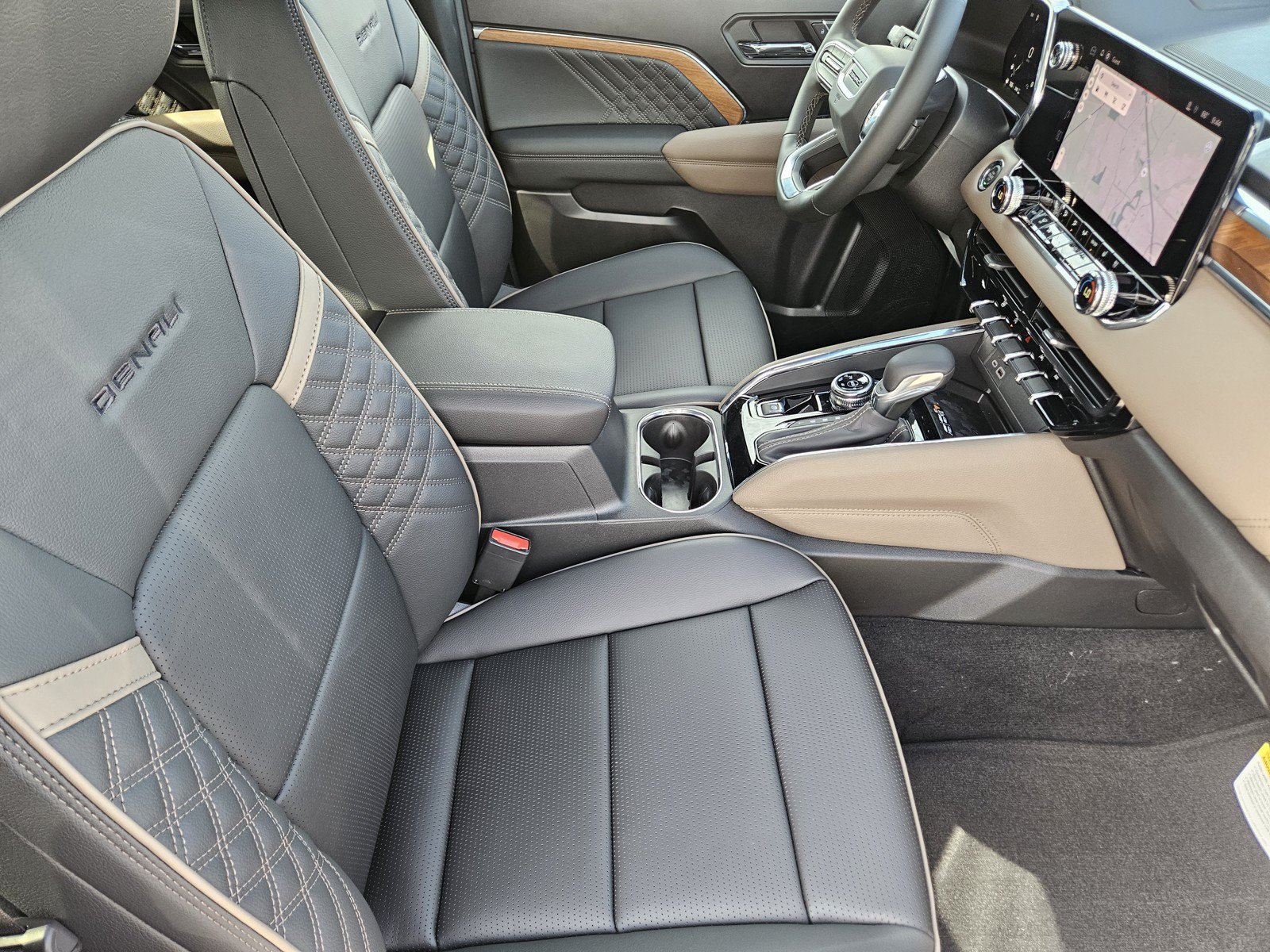 New 2026 GMC Canyon Denali AWD/4WD image 10