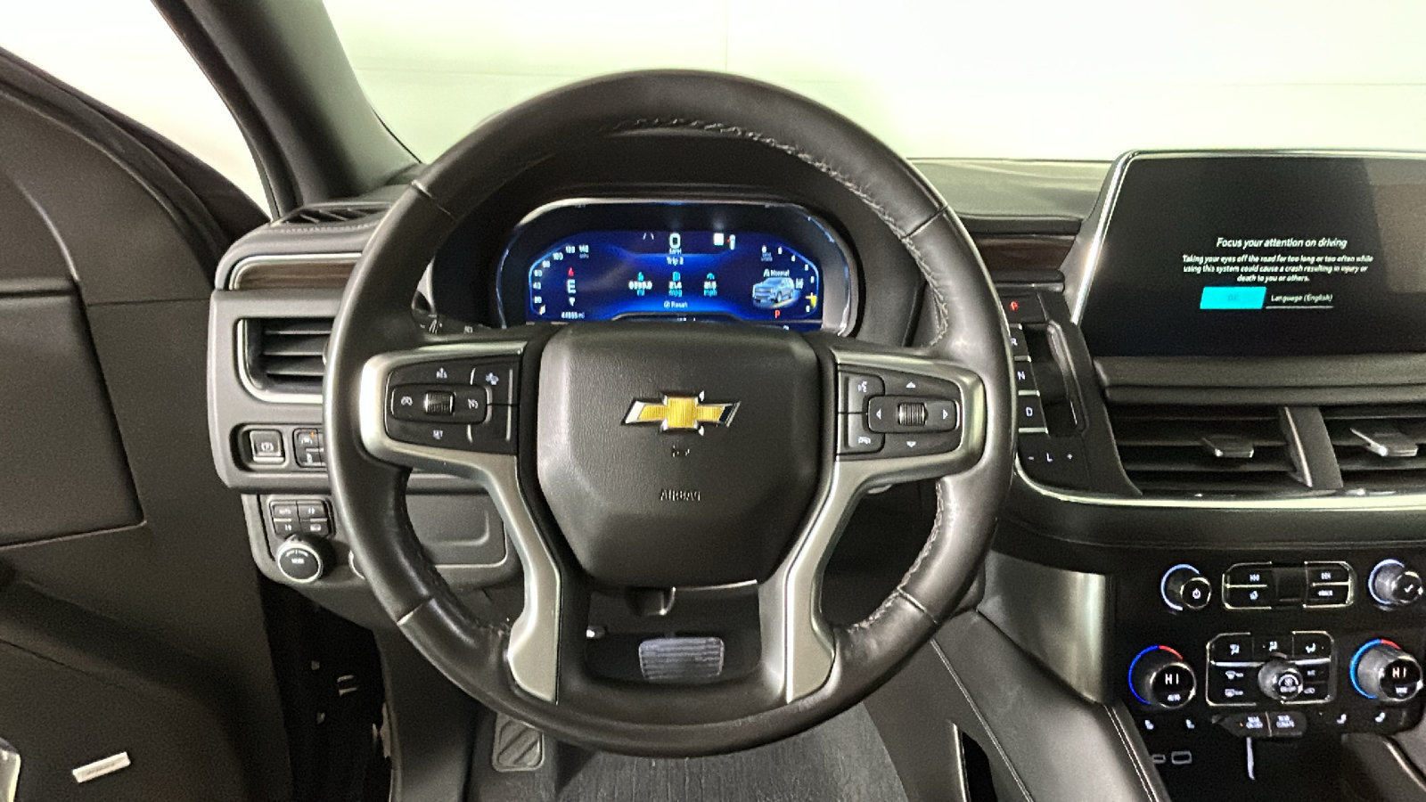 Used 2022 Chevrolet Suburban LT AWD/4WD image 18