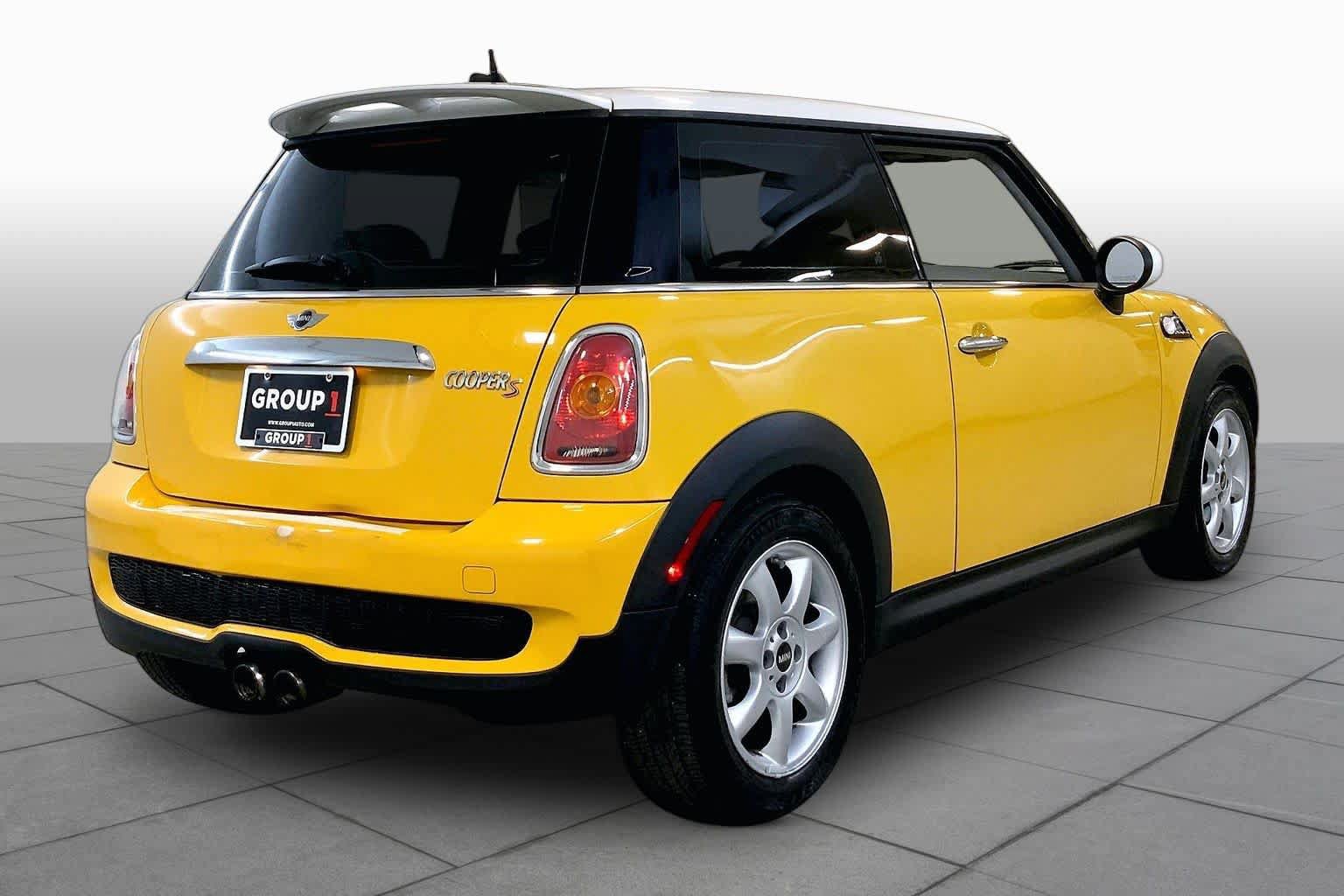 Used 2008 MINI Cooper S FWD image 12