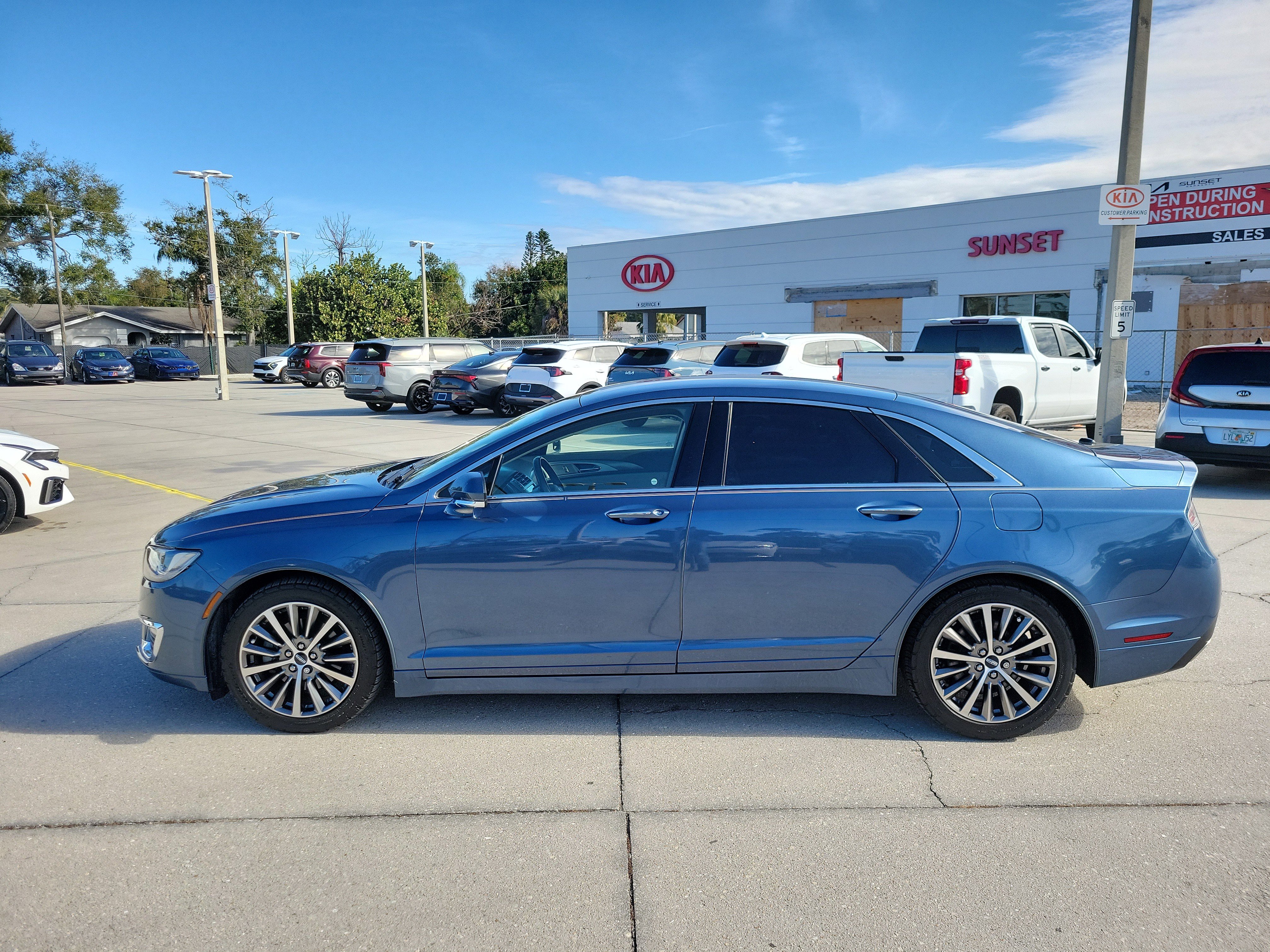 Used 2019 Lincoln MKZ Premiere image 7