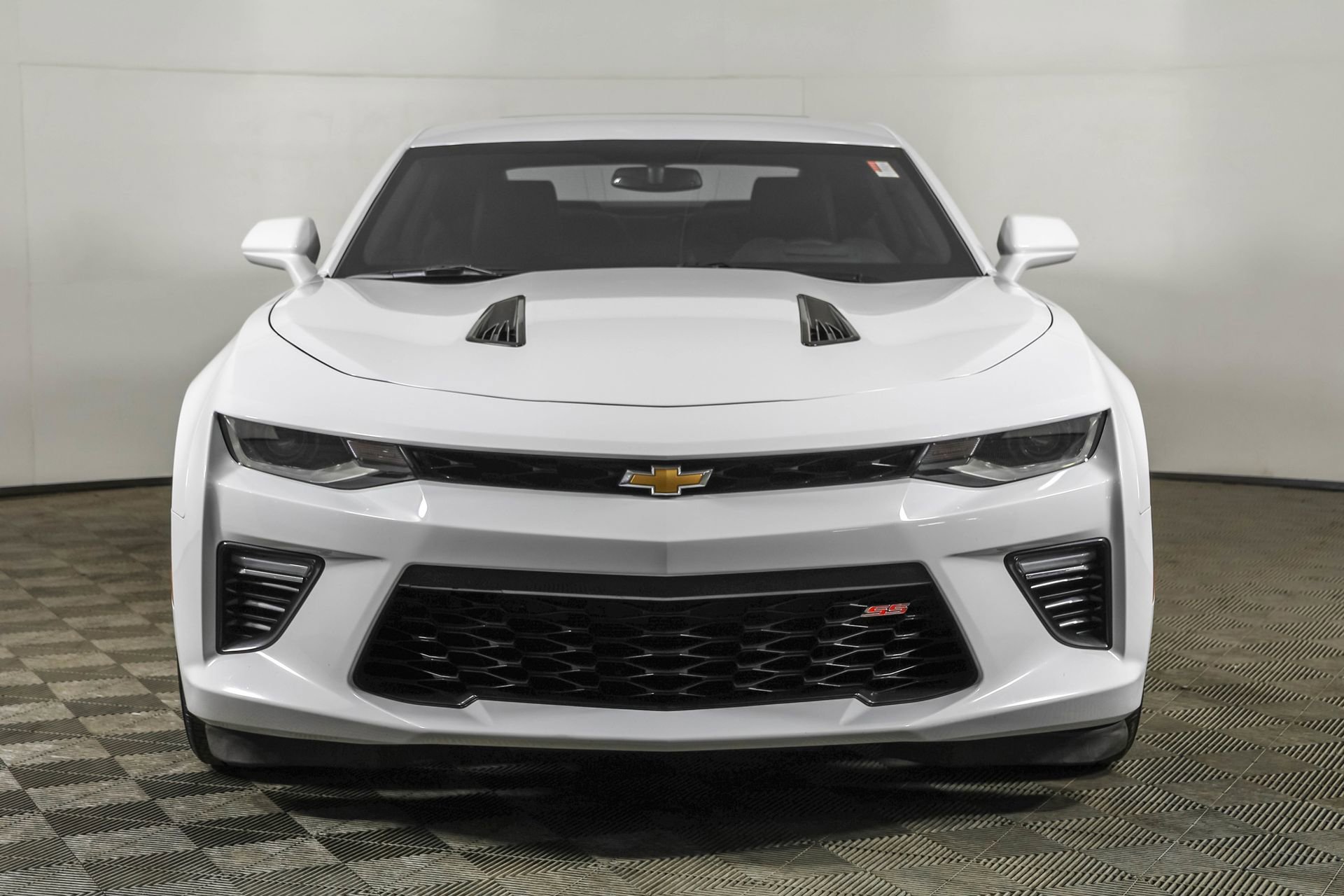 Used 2018 Chevrolet Camaro SS image 55