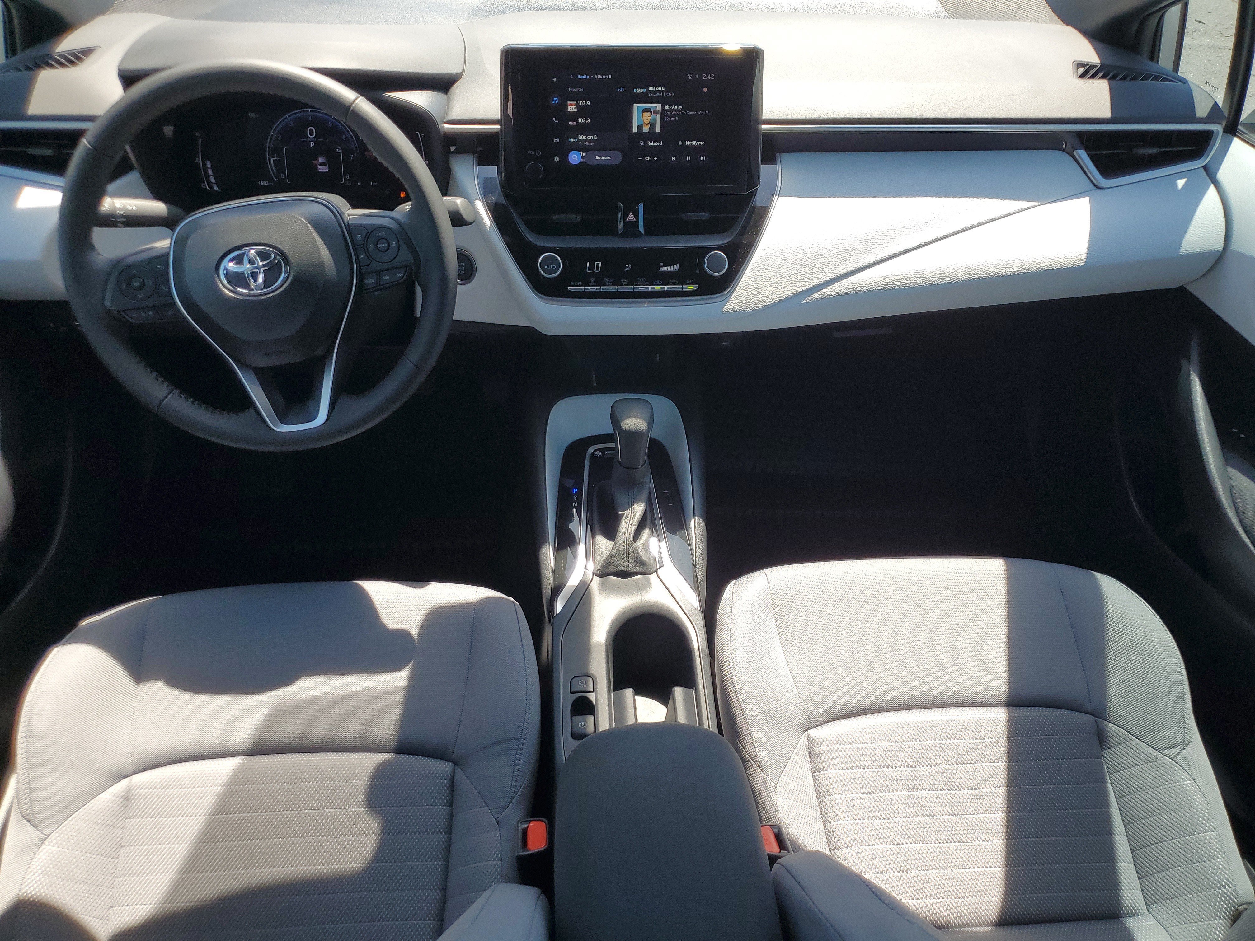 Used 2026 Toyota Corolla SE FWD image 15