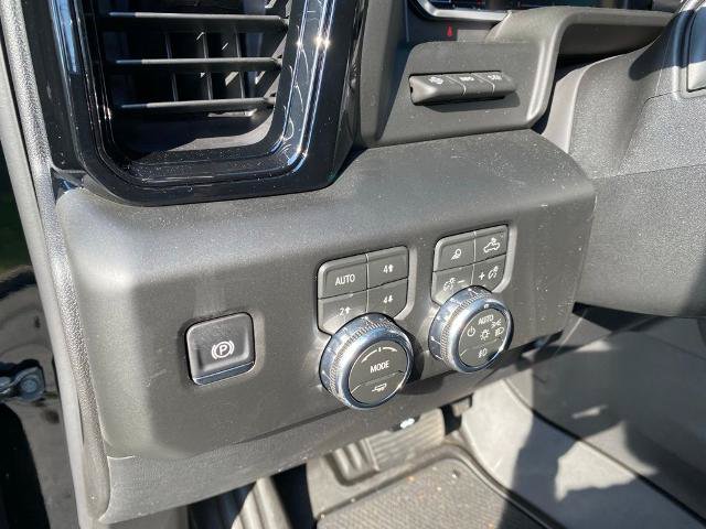 Used 2026 GMC Sierra 2500 AT4 w/ AT4 Premium Plus Package AWD/4WD image 17