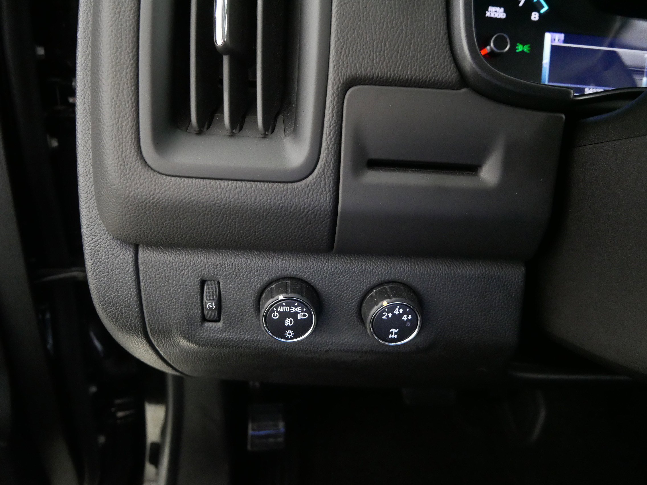 Used 2016 Chevrolet Colorado LT w/ Midnight Edition image 25