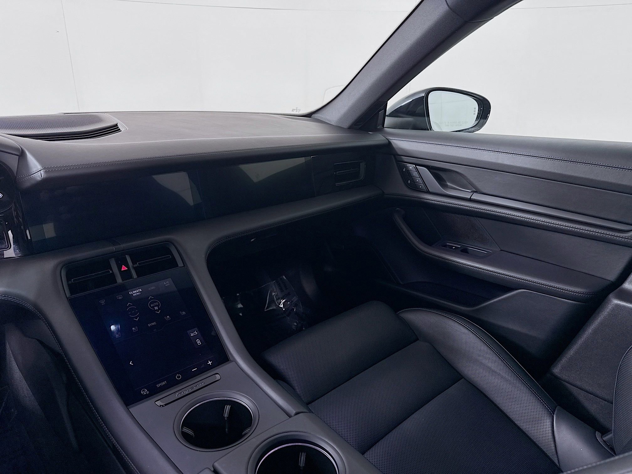 Certified 2024 Porsche Taycan 4 Cross Turismo image 23