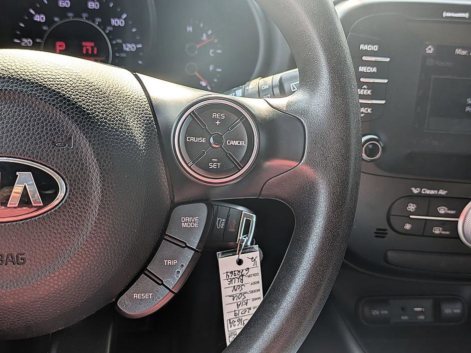 Used 2019 Kia Soul + image 16