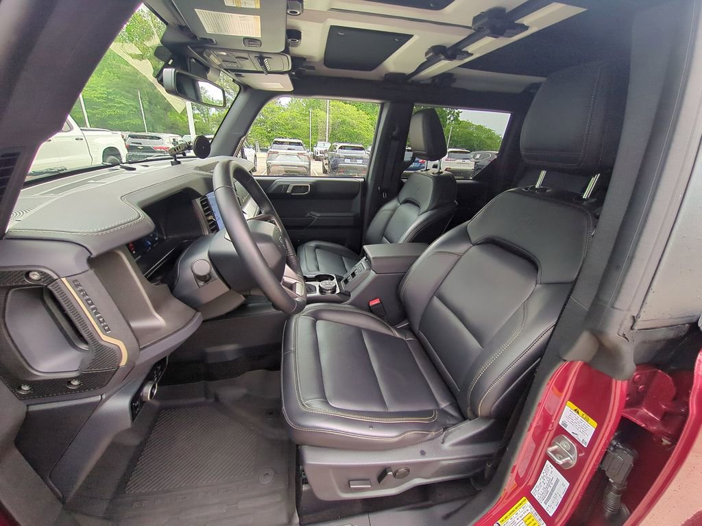 Used 2025 Ford Bronco Badlands AWD/4WD image 15