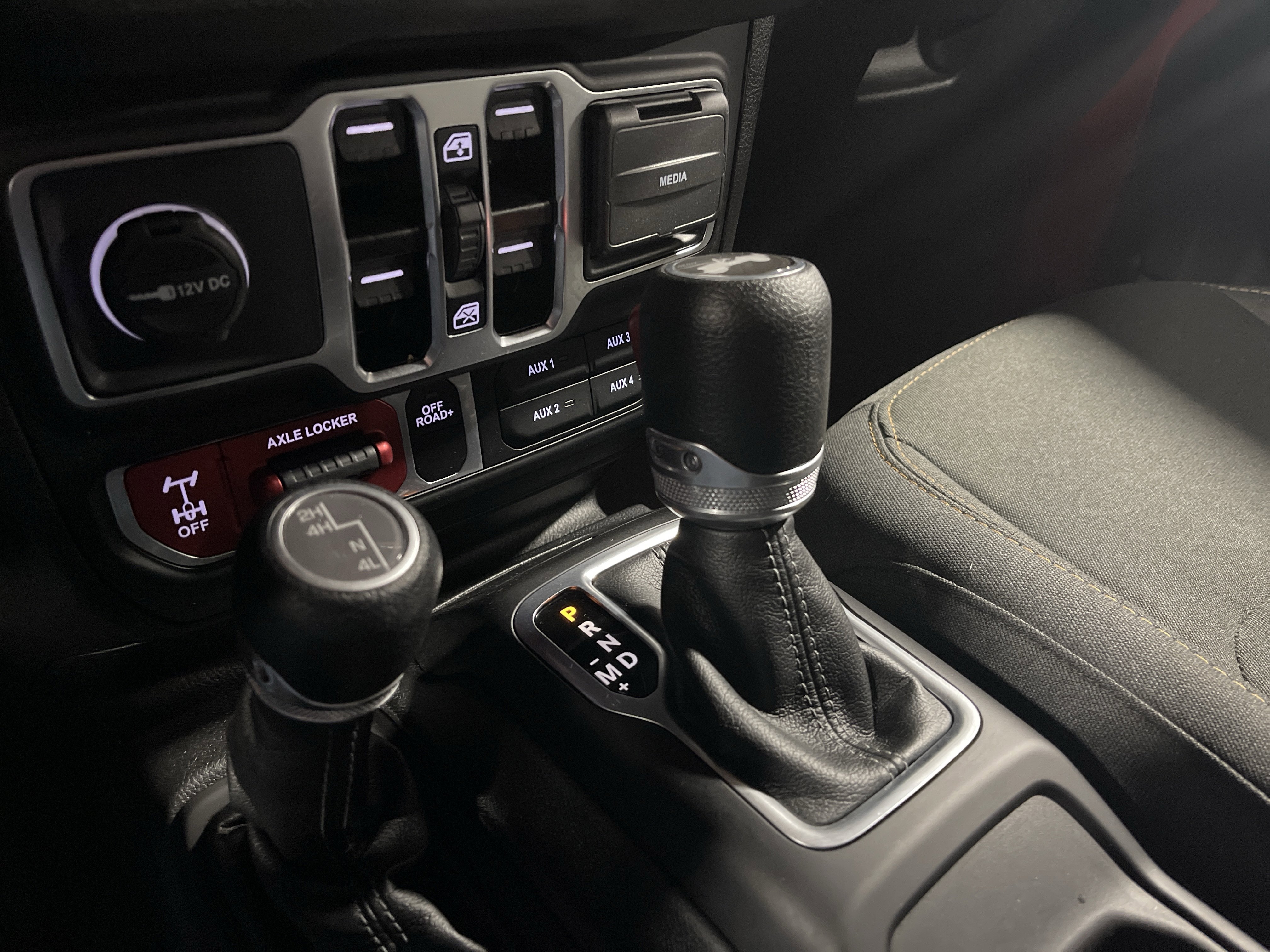 Used 2024 Jeep Wrangler Willys image 24