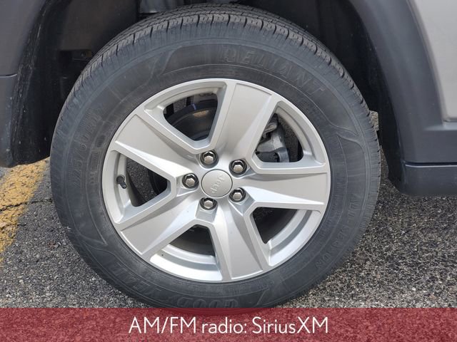 Used 2022 Jeep Compass Latitude AWD/4WD image 6