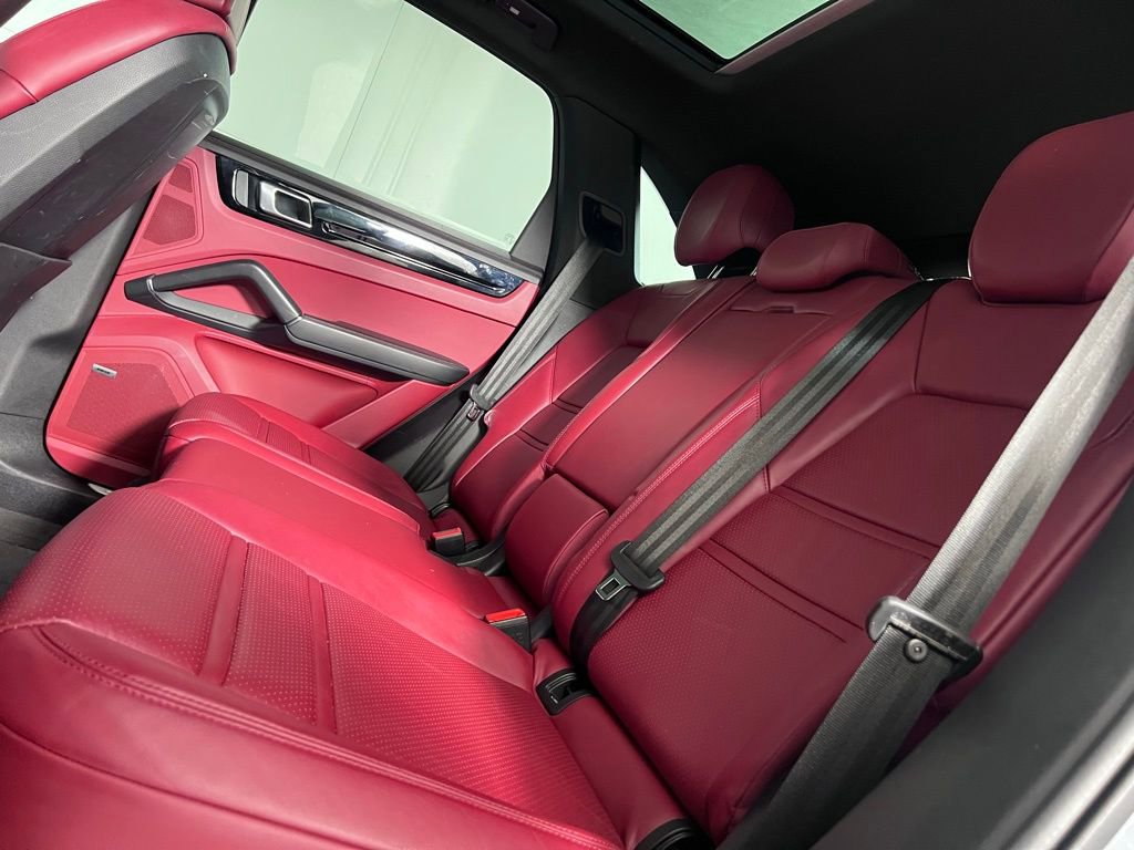 Certified 2023 Porsche Cayenne AWD/4WD image 26