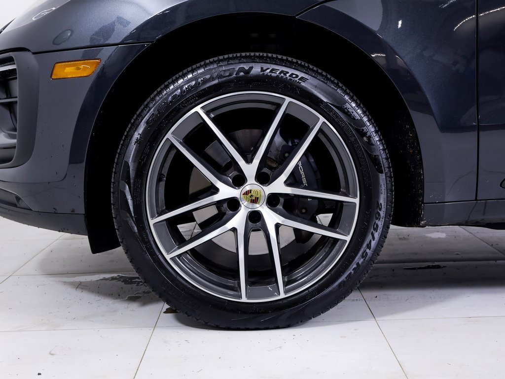 Used 2025 Porsche Macan image 23